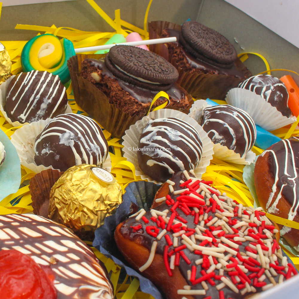 Super Treat Box